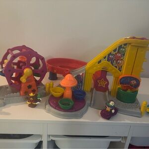 Fisher Price Little People Fun Sounds Park / Carnival